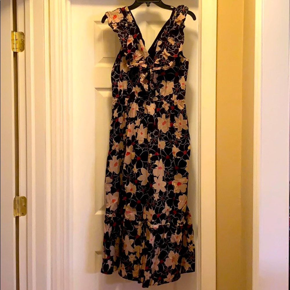 Gently Used, WHO WHAT WEAR 🖤💗Flowered Dress